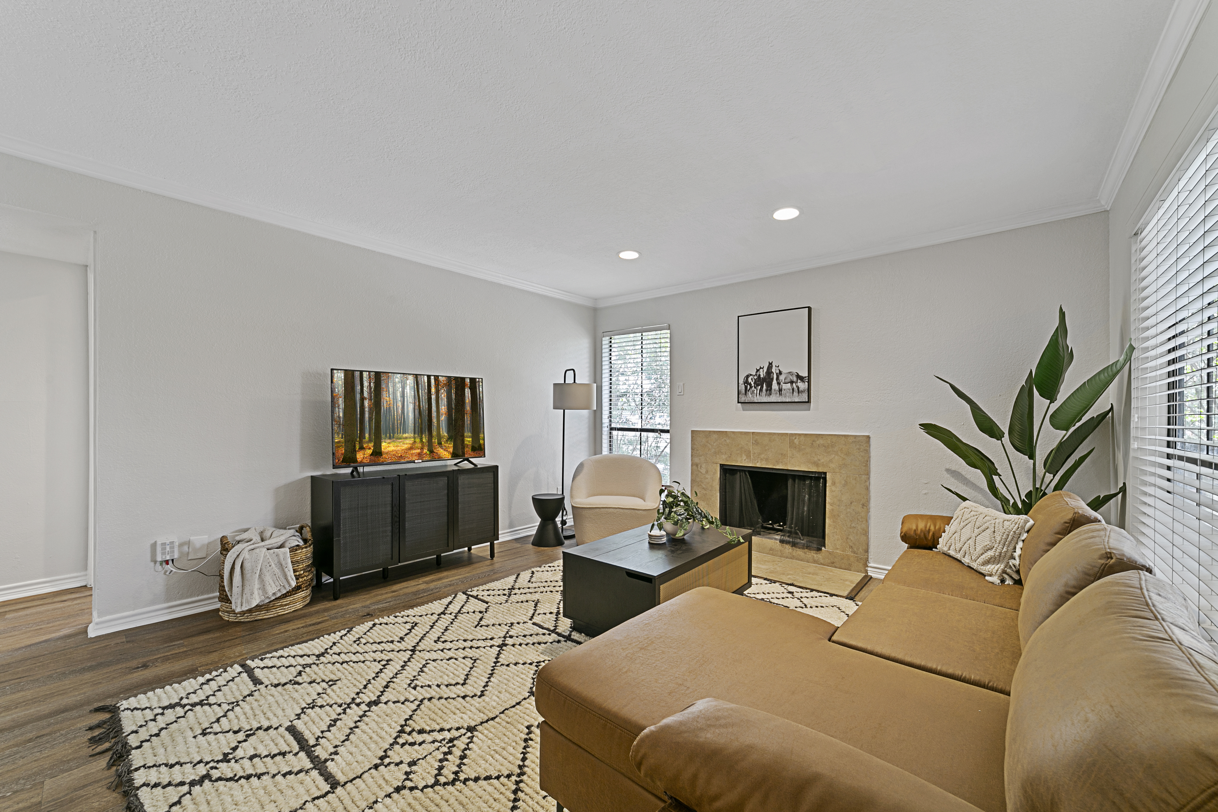 Spacious living room with fireplace